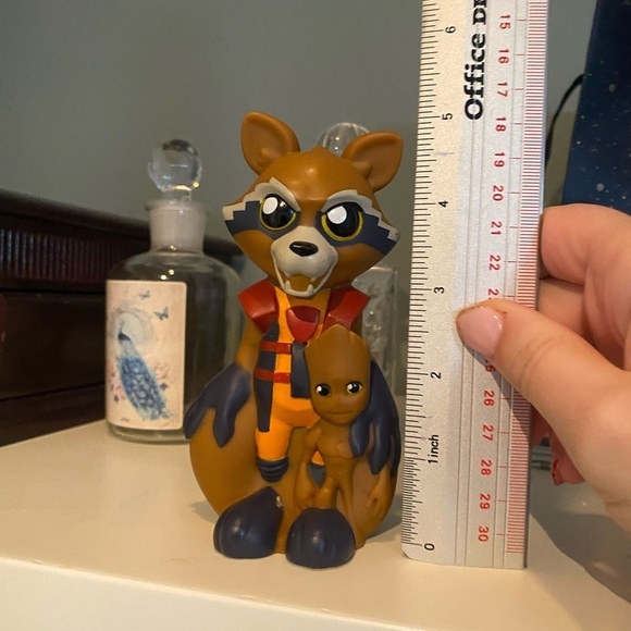 𝅺MARVEL GUARDIANS OF THE GALAXY ROCKET HUGGING GROOT PVC 5” FIGURE - Picture 4 of 5